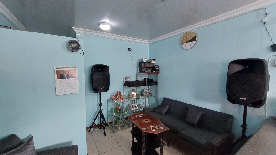 5 Bedroom Property for Sale in Ravensmead Western Cape